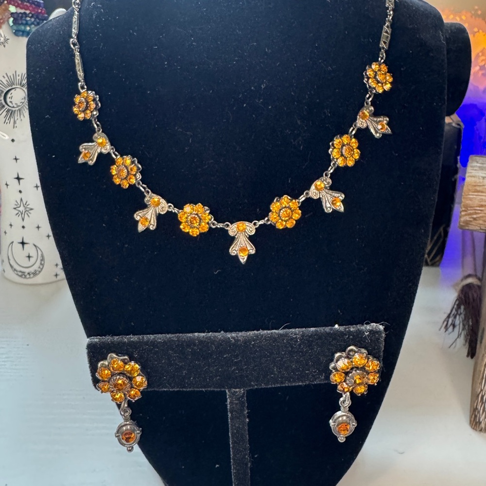 Stunning Amber Crystal Necklace & Earring Set